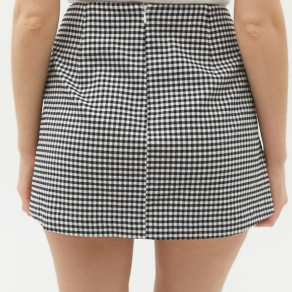 Urban Outfitters Black and White Gingham Mini Skirt with Pockets - Size L - Picture 10 of 11